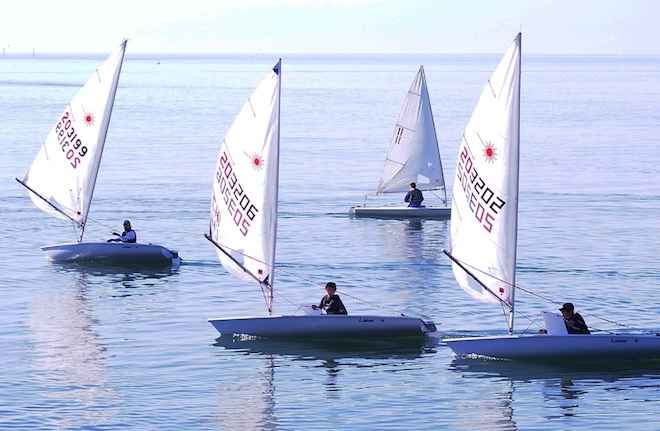 Regata Centenario UdeC abre la primera fecha del torneo de vela menor