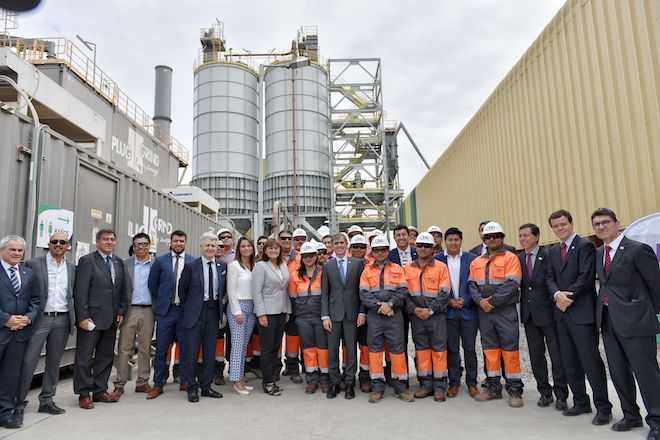 Ministro Valente participa en la inauguración de la nueva planta Arica de Cementos Bío Bío
