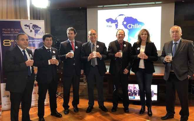 Productores, empresas auspiciadoras y autoridades de Osorno participan en el lanzamiento oficial del 8° Congreso Chilelacteo 2019