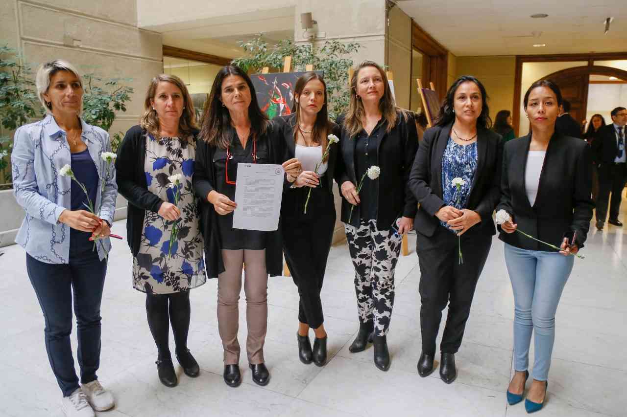 Diputadas Muñoz y Ossandon (RN) piden al Gobierno reactivar proyecto de Tobilleras Electrónicas en casos de VIF