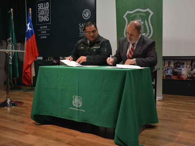 Santo Tomás Concepción y Los Ángeles firman convenio con Gendarmería Chile