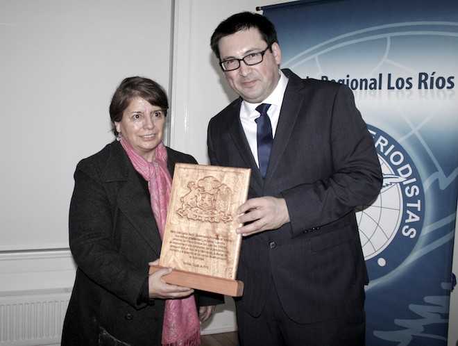 Periodista José Luis Gómez Guenchor recibió premio “Enrique San Juan Von Stillfried”