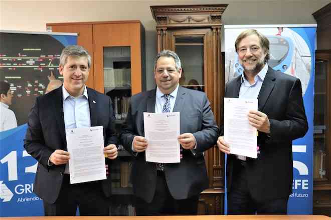 EFE y municipalidad de Chillán firmaron convenio para la automatización y ampliación del cruce Lantaño