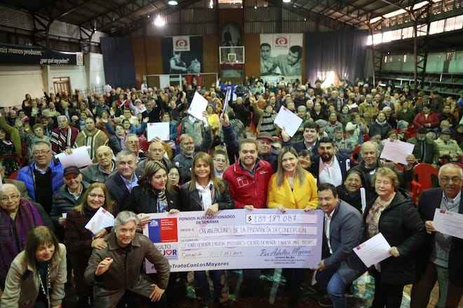 444 organizaciones sociales recibieron 385 millones de pesos gracias al Fondo Nacional de Senama