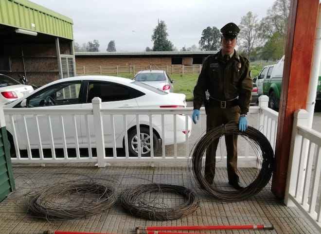 Carabineros del Retén Puerto Nuevo detiene a individuos por robo de cables