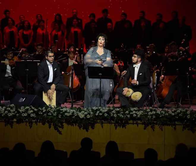 Con reconocimiento a músicos valdivianos culminaron las galas líricas por reinauguración del Teatro Cervantes