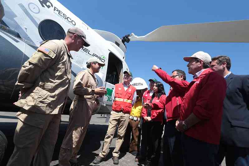 Ministro Walker presentó súper Helicóptero Chinook y la nueva campaña de prevención