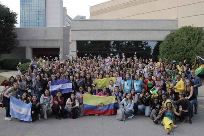 Prestigioso programa busca profesores chilenos bilingües para hacer clases en Estados Unidos