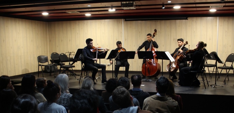 Orquesta de Cámara de Valdivia y Santo Tomás organizaron concierto navideño a beneficio