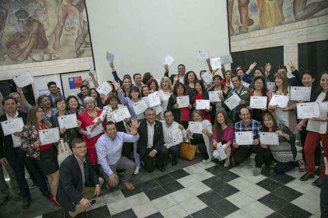 60 dirigentes del Biobío se certifican en liderazgo social