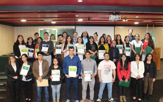 Santo Tomás Valdivia realizó ceremonia para sus estudiantes destacados 2019