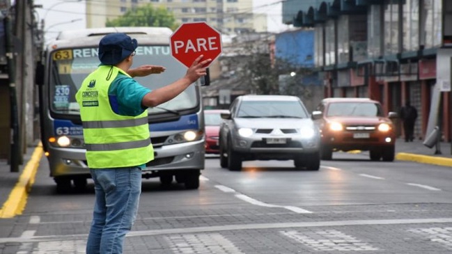Ausencia de semáforos en el centro de Concepción causa caos vial: senador Navarro pidió dictamen a Contraloría