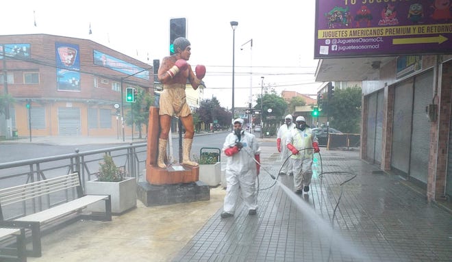 Municipio de Osorno dispone de nuevos insumos para sanitizar calles con alto flujo de tránsito