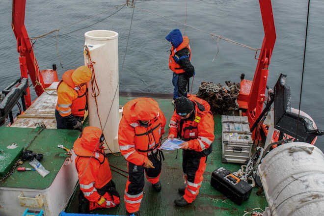Rescatan instrumento oceanográfico que estuvo sumergido un año en la Antártica