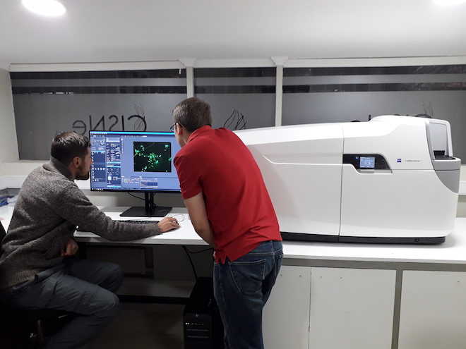 UACh cuenta con microscopio robótico y automatizado más moderno de Latinoamérica: probará anticuerpos contra Covid-19