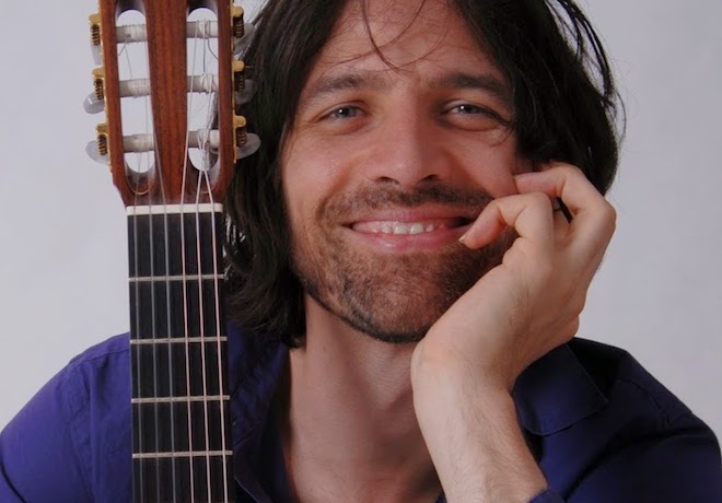 Este jueves el compositor y guitarrista húngaro Dávid Pavlovits se presentará en concierto digital