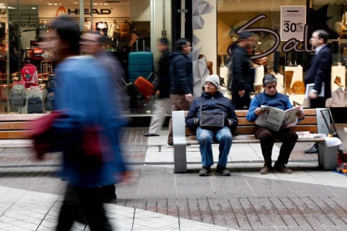 Fundación Sol demuestra que el actual sistema de pensiones en Chile es inviable