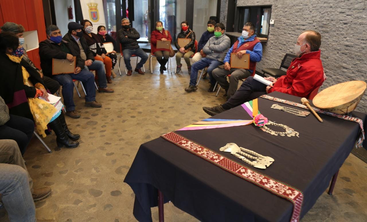 Ministro Walker visitó comunidad mapuche en La Araucanía: “El diálogo es lo que nos tiene que unir"