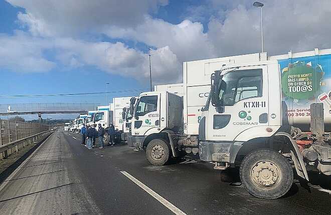 Ante paro de camioneros: Corte de Puerto Montt dispone tránsito de recolectores “con escolta y protección de Carabineros”