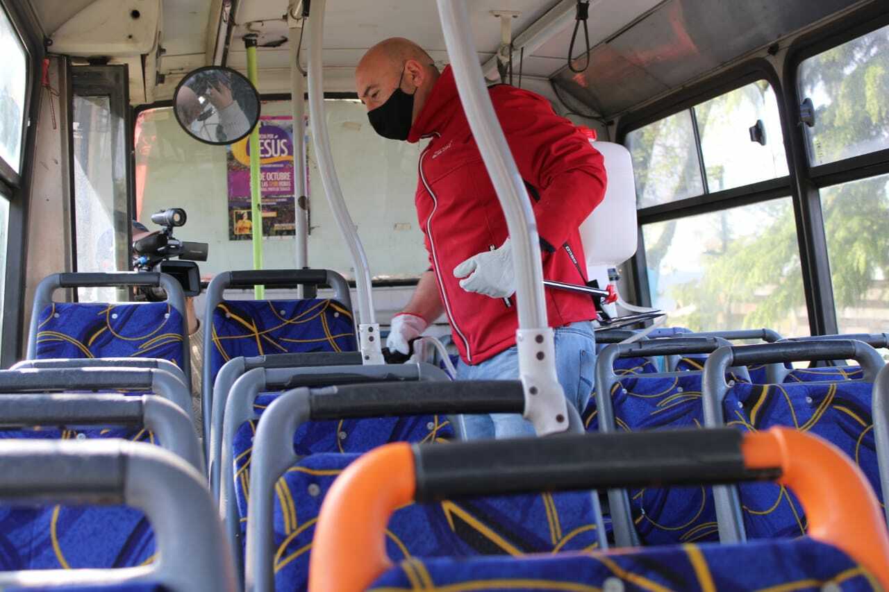 En Temuco sanitizan buses que por el plebiscito realizan recorridos gratuitos a los sectores rurales 