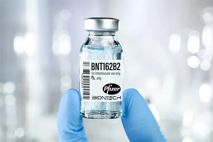 Más de 53 mil funcionarios del área Salud han recibido la vacuna de la farmacéutica Pfizer-BioNTech contra el COVID-19 en Chile