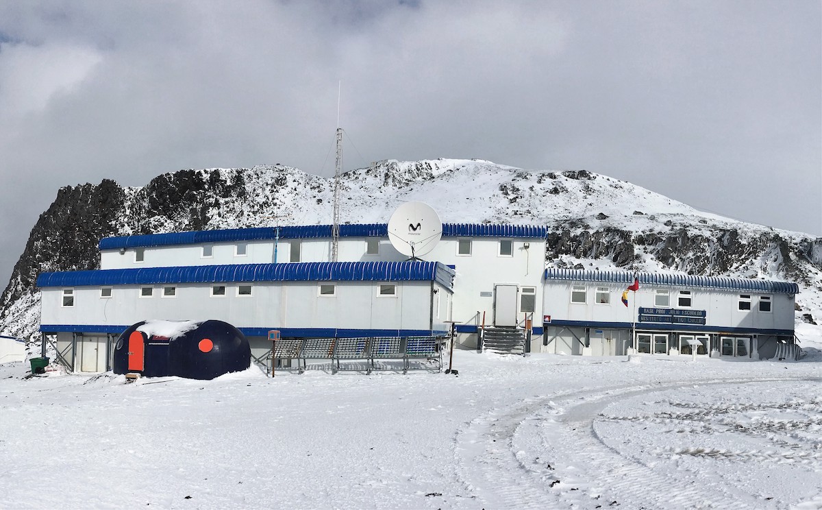 Base chilena de Isla Rey Jorge cumple 26 años apoyando el desarrollo científico en territorio antártico 
