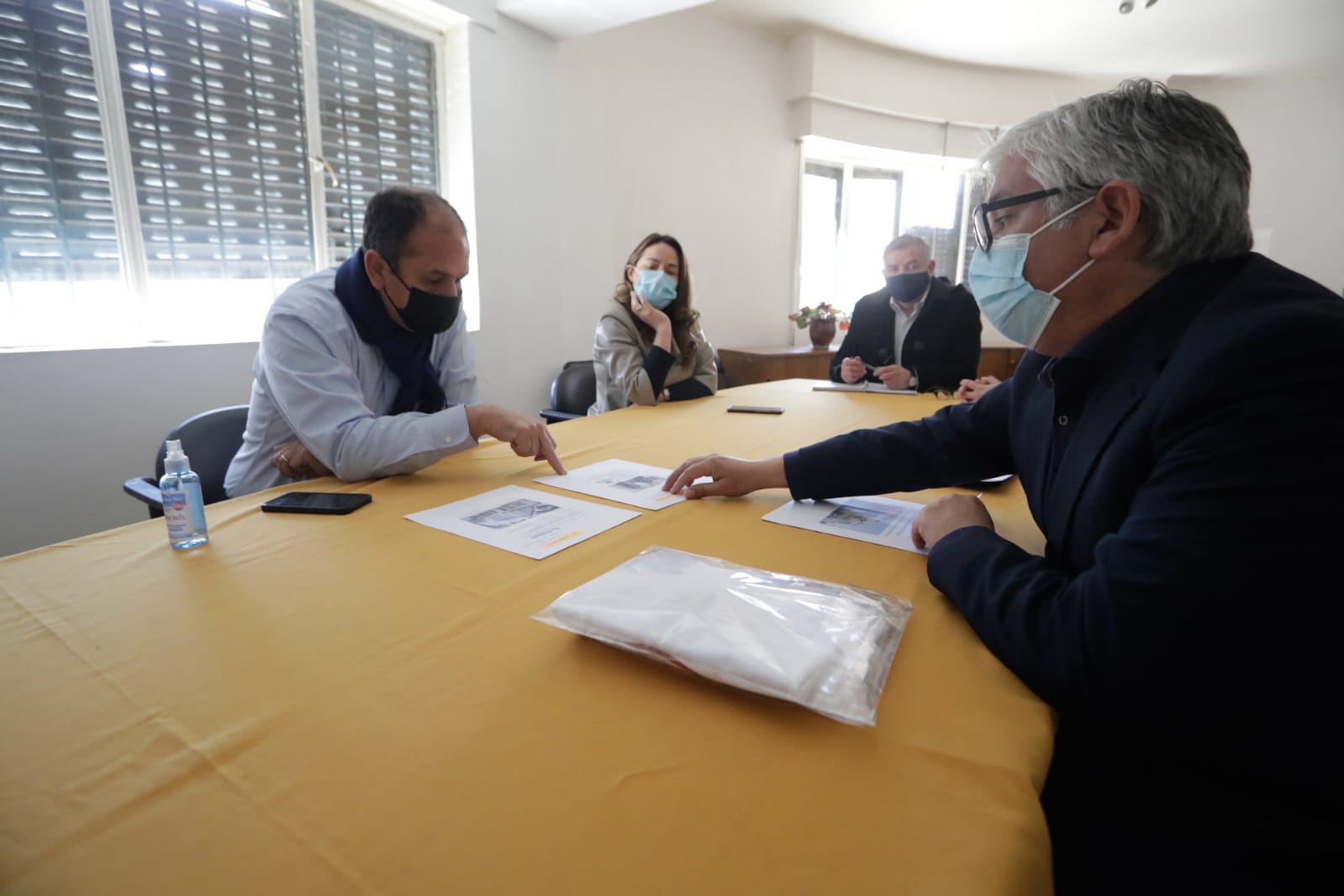 Gobernador Díaz compromete apoyo a cartera de proyectos en la Provincia de Biobío