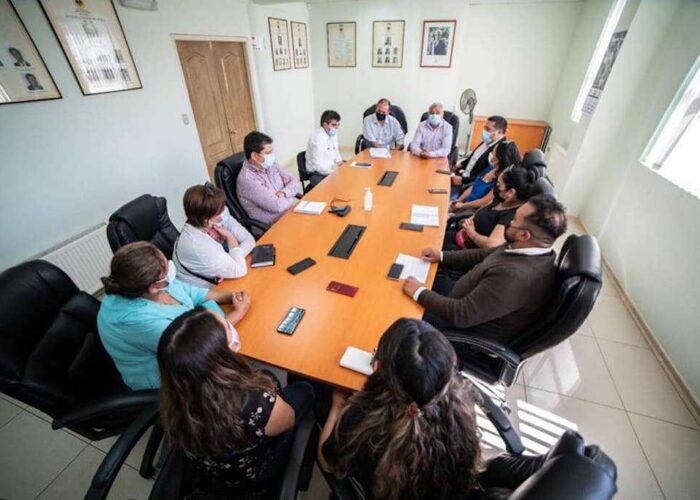 Gobernador Díaz se reunió con representantes del sector productivo de Contulmo
