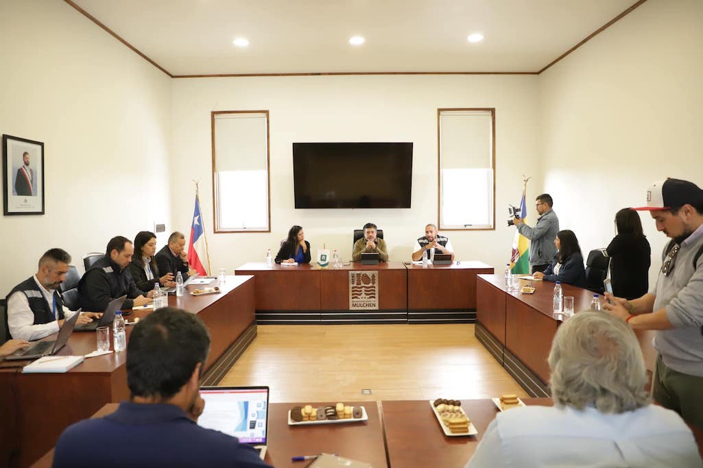 Comienza etapa de reconstrucción tras incendios que dejaron a familias sin sus viviendas en Mulchén