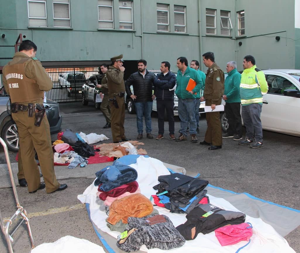 Incautan más de 600 prendas falsificadas en el centro de Talcahuano