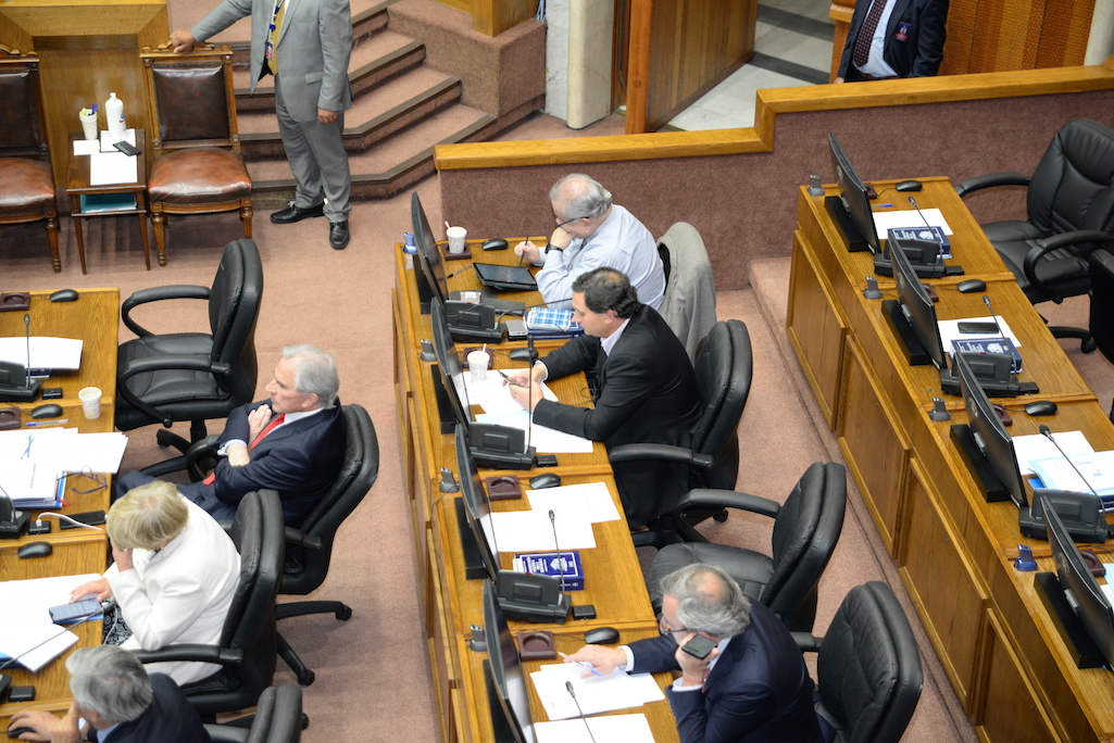 Senador van Rysselberghe pide al Ministerio de Salud mantener a trabajadores contratados en pandemia