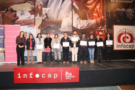 Sence Biobío e Infocap capacitaron a 131 personas en Cerámica y Pintura con programa “Maestras y Maestros para la Construcción de Viviendas de Calidad”